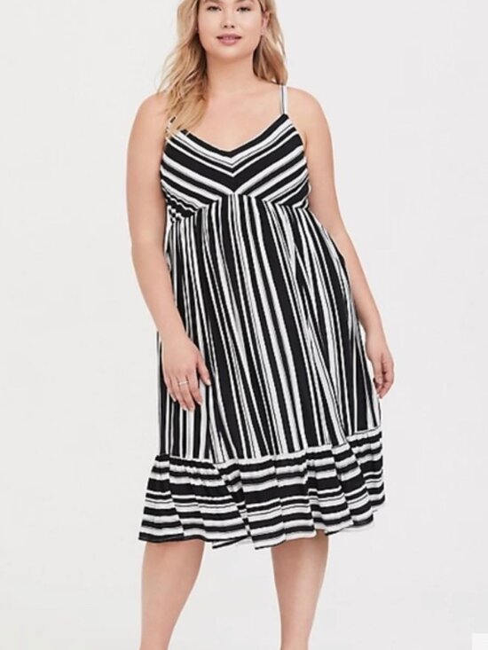 torrid Dresses & Skirts - Torrid Black & White Stripe Challis Dress Size 3X Plus Women's